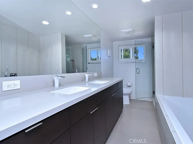 4347 Coronet Dr — Photo 21