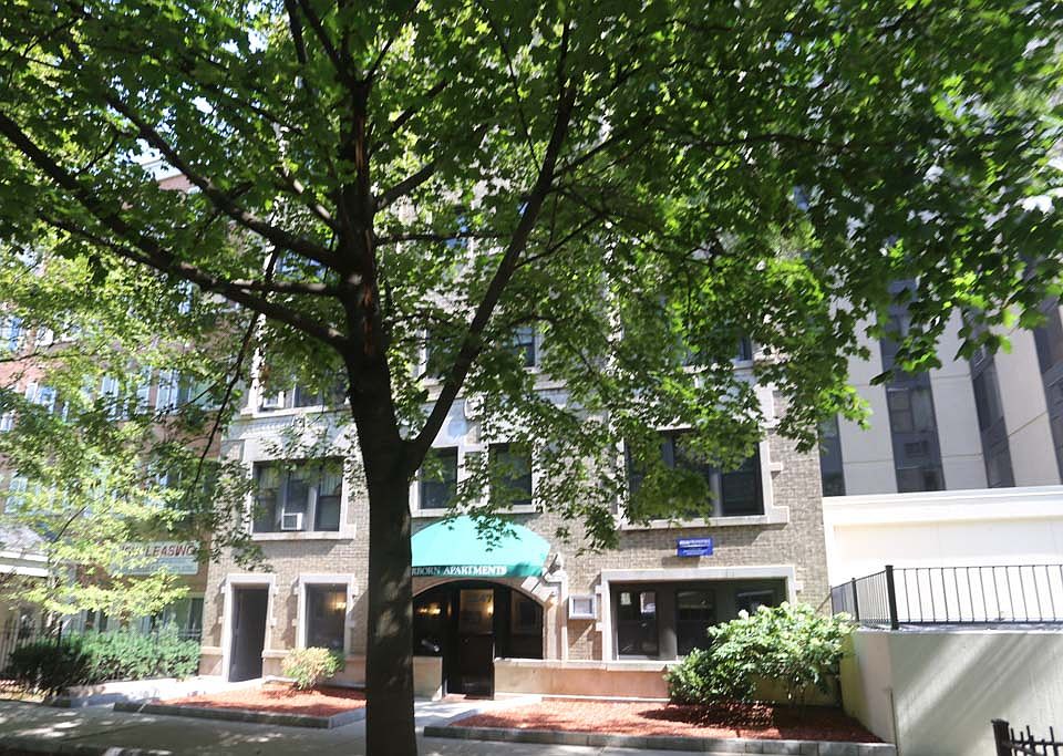 1st image of 1347 N Dearborn St APT 602
