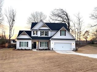 3989 Bolding Rd, Flowery Branch, GA 30542