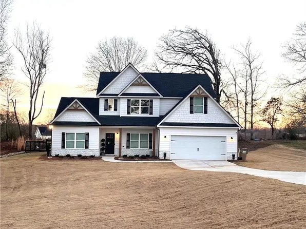 3989 Bolding Rd, Flowery Branch, GA 30542
