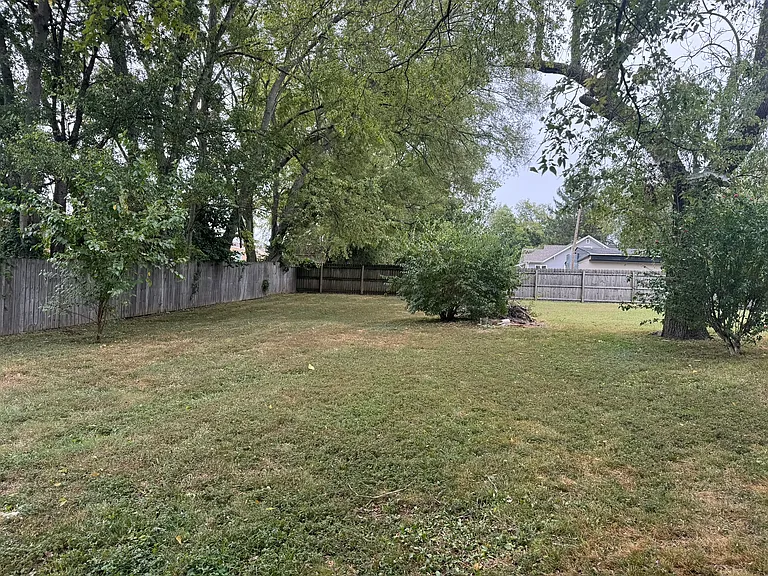 2700 Buchanan St — Photo 35