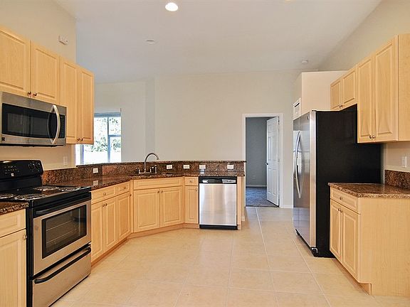 5th image of 2317 SW Fern Cir