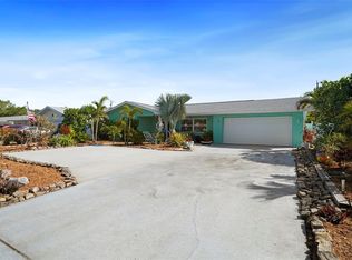 9911 Antilles Dr, Seminole, FL 33776