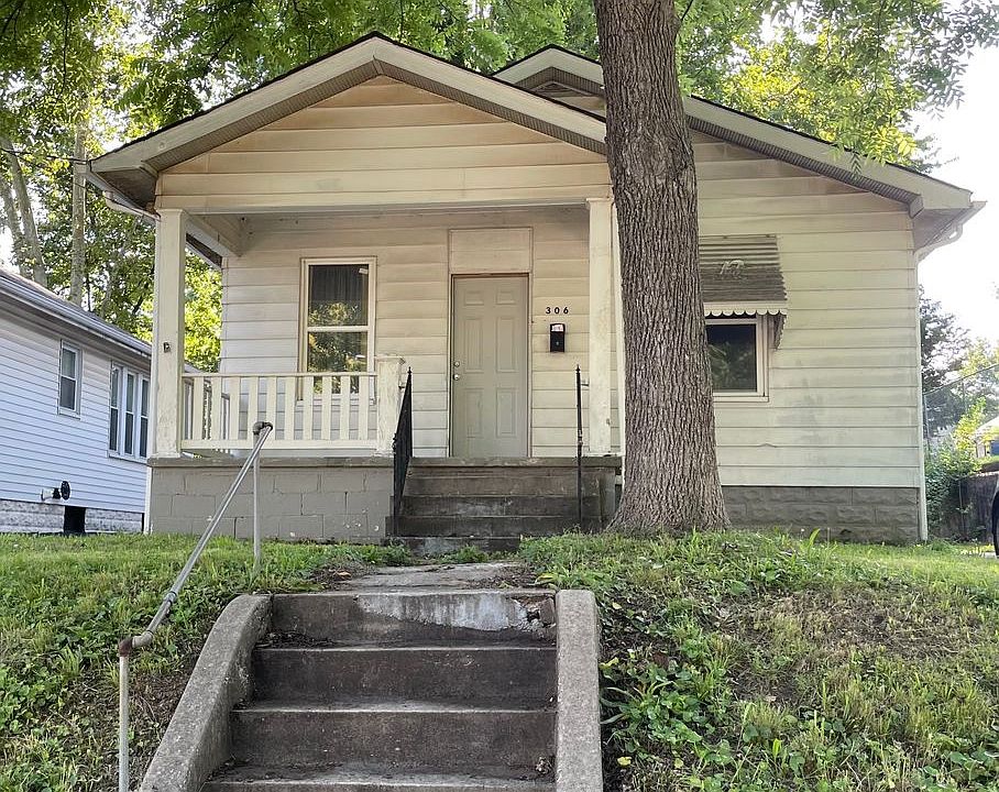 1st image of 306 Lampert St