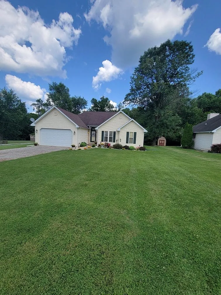 2708 N Eby Dr photo 1