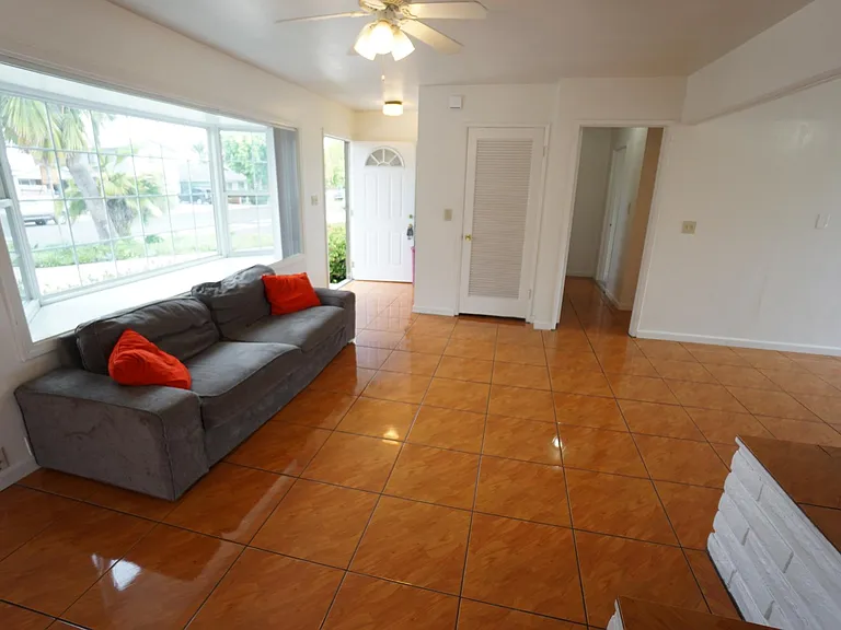 4650 Mount Longs Dr — Photo 5