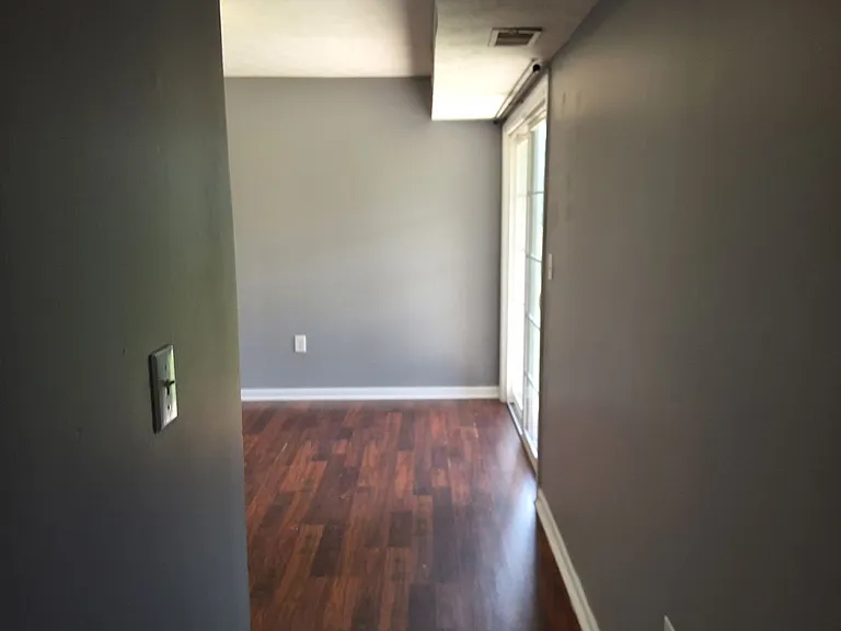 111 Kenilworth Ct — Photo 13