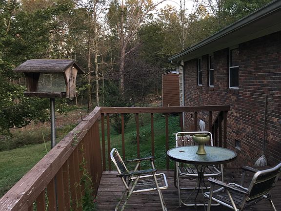 4th image of 71 Vovie Dr