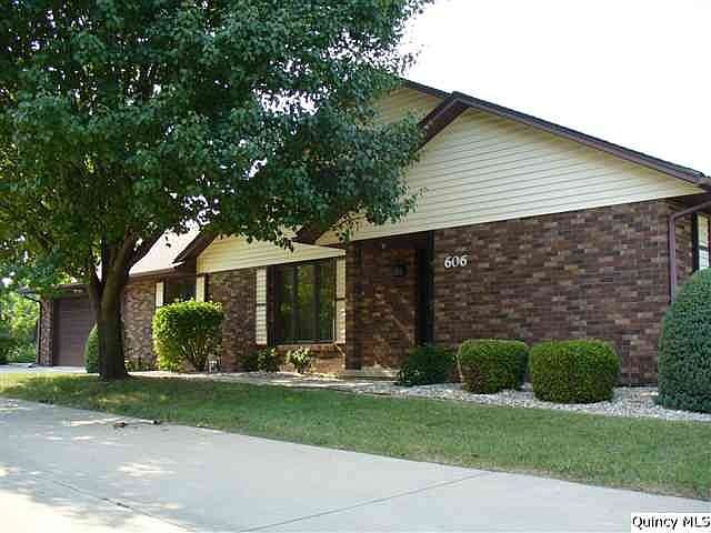 Home for Sale in Quincy, IL $129,900