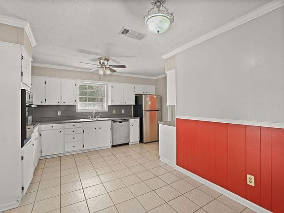 5th image of 313 Ridge Row