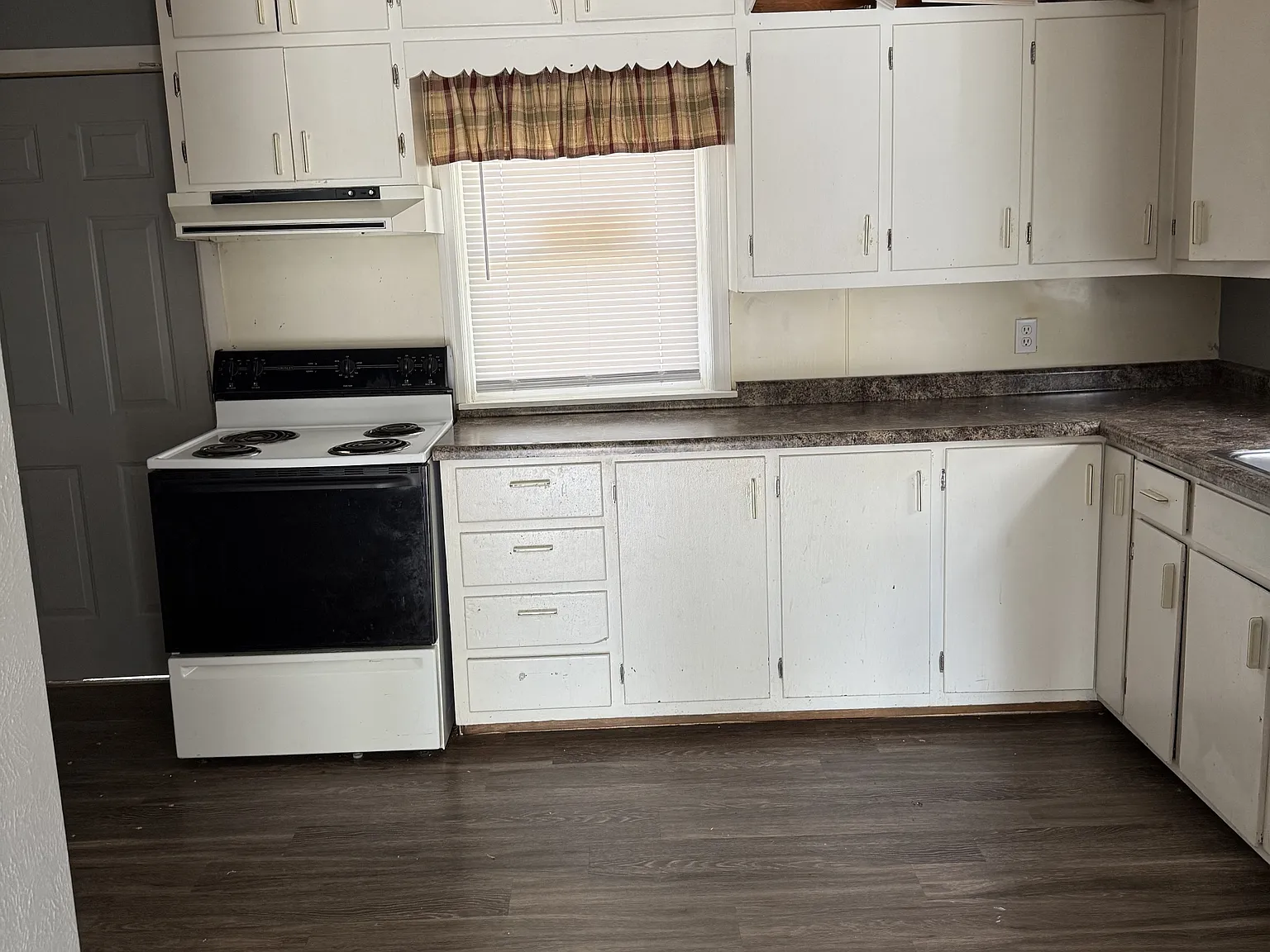 3813 South Lafayette Avenue - A — Photo 4