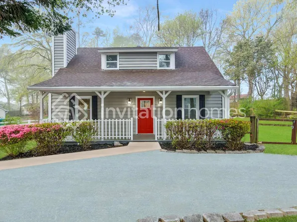 124 Plaza Dr, Harrisburg, NC 28075