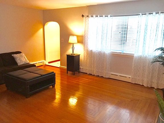 HARDWOOD FLOORS
