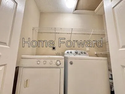 835 W Maxwell St — Photo 10