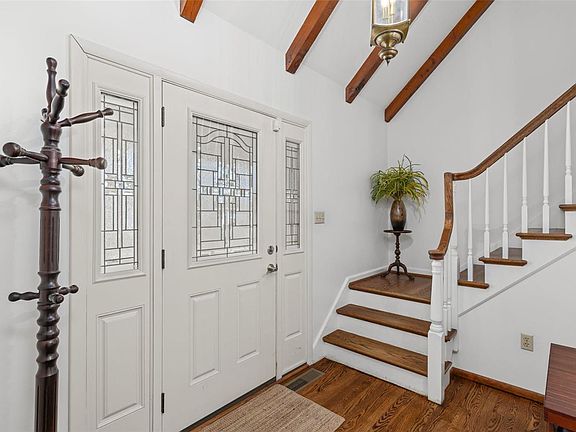 5th image of 1196 Laven Del Ln