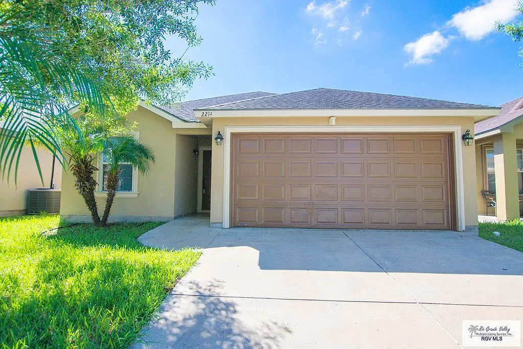 3 bed, 2.0 bath, 1292 sqft, $1,650 — Photo 1