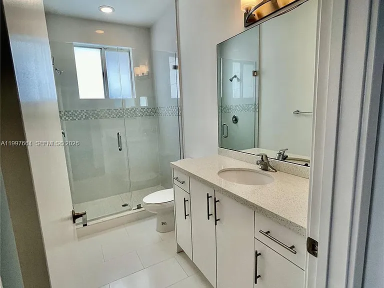 2621 NE 212th Ter #211 — Photo 5