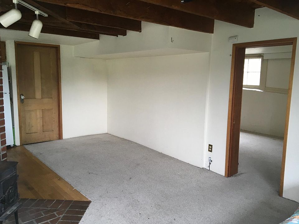 2nd image of 3525 Meridian Ave N