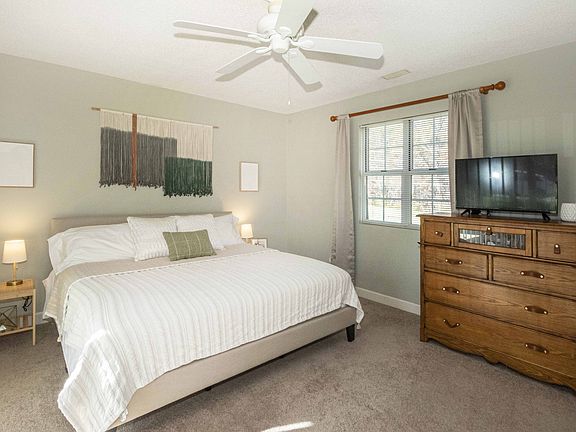 3rd image of 304 Chota View Pl #1