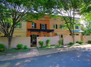 1638 Garden Ct, Charlottesville, VA