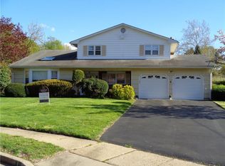 6 Lisa Ct, East Brunswick, NJ 08816