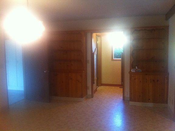 4th image of 1630 SE Spruce St