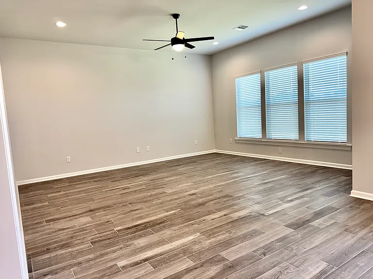 190 Berkshire Pl — Photo 8