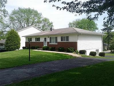 1st image of 931 W Briarcliff Dr