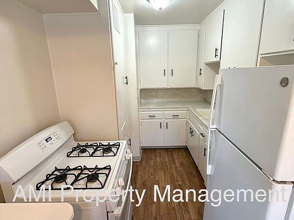 3rd image of 2587 Broadway #0