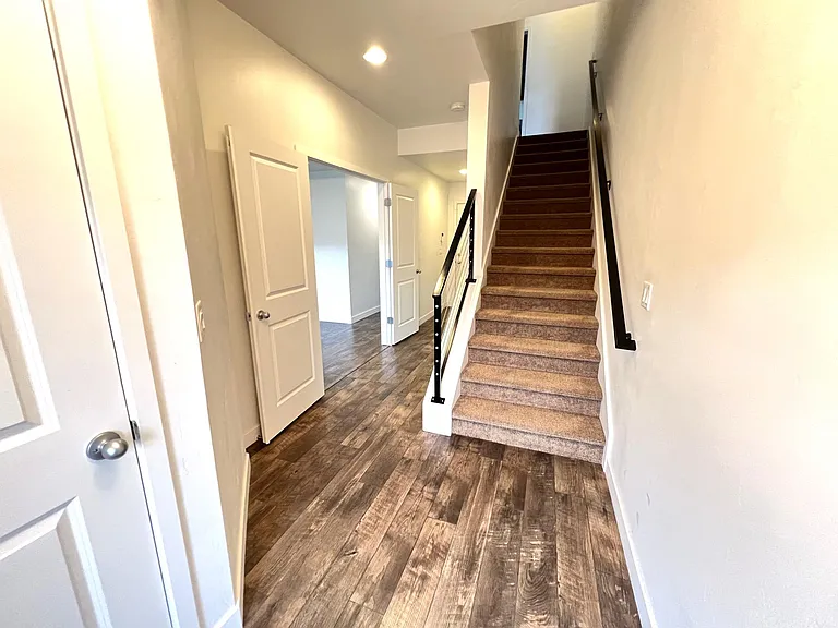4652 W South Jordan Pkwy — Photo 2