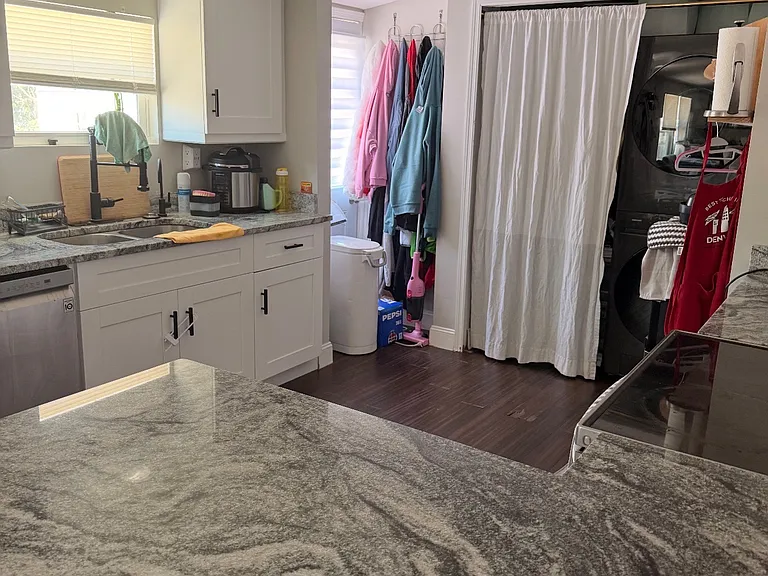 Breeze Dr — Photo 2