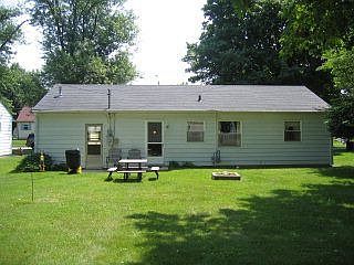 2nd image of 622 Maple St