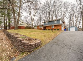 632 Forest Park Dr, Newburgh, IN