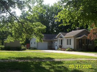 422 S Cass St, Virginia, IL 62691