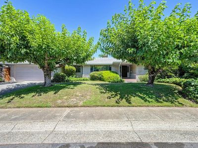 6111 Fordham Way, Sacramento, CA, 95831