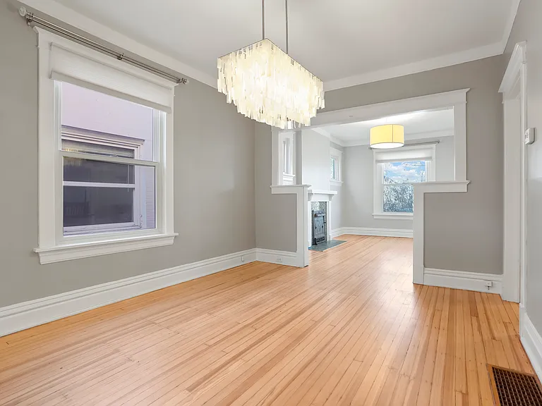 584 N Lafayette St — Photo 7