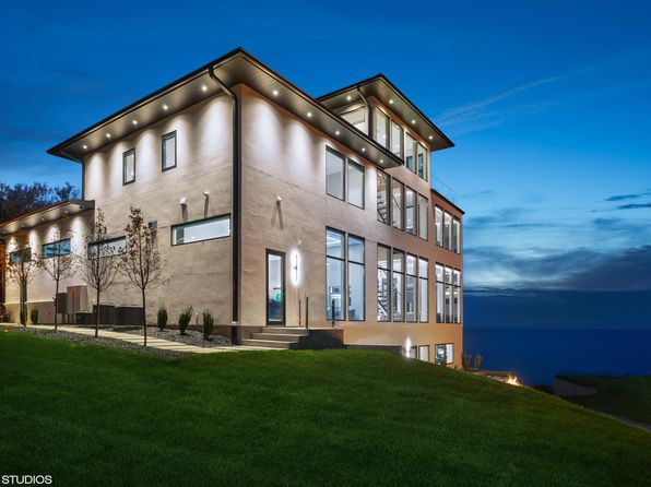 639 Sul Lago S, Benton Harbor, MI 49022