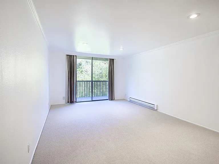 7205 Shelter Creek Ln — Photo 10