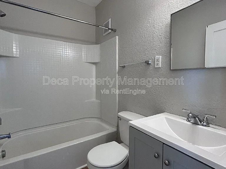 4233 Ellenwood Ave #204 — Photo 9