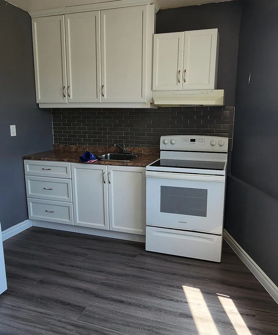 2 bed, 600 sqft, $1,800 — Photo 2
