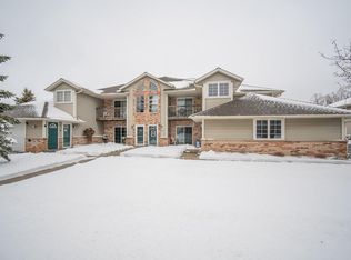 628 Shepherds Dr UNIT 4, West Bend, WI 53090