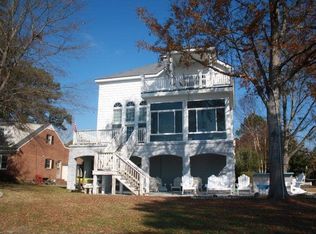 64 E River Acres Rd, Washington, NC 27889