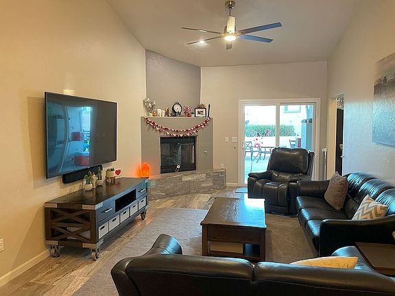 2nd image of 1881 W La Quinta Pl