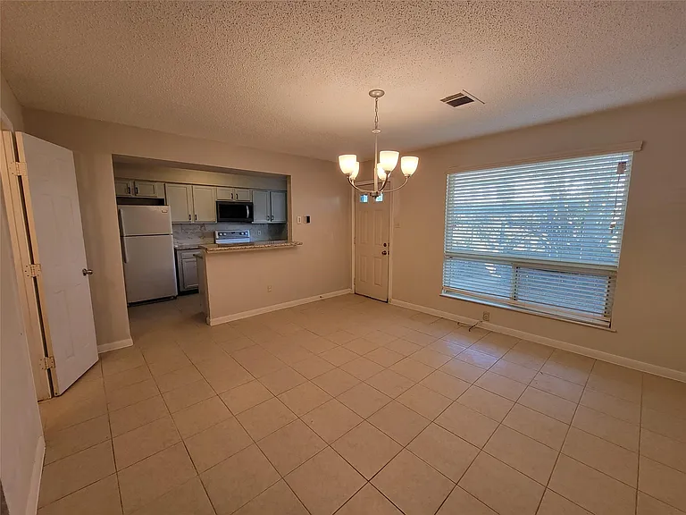 2139 Shiveley Cir — Photo 12
