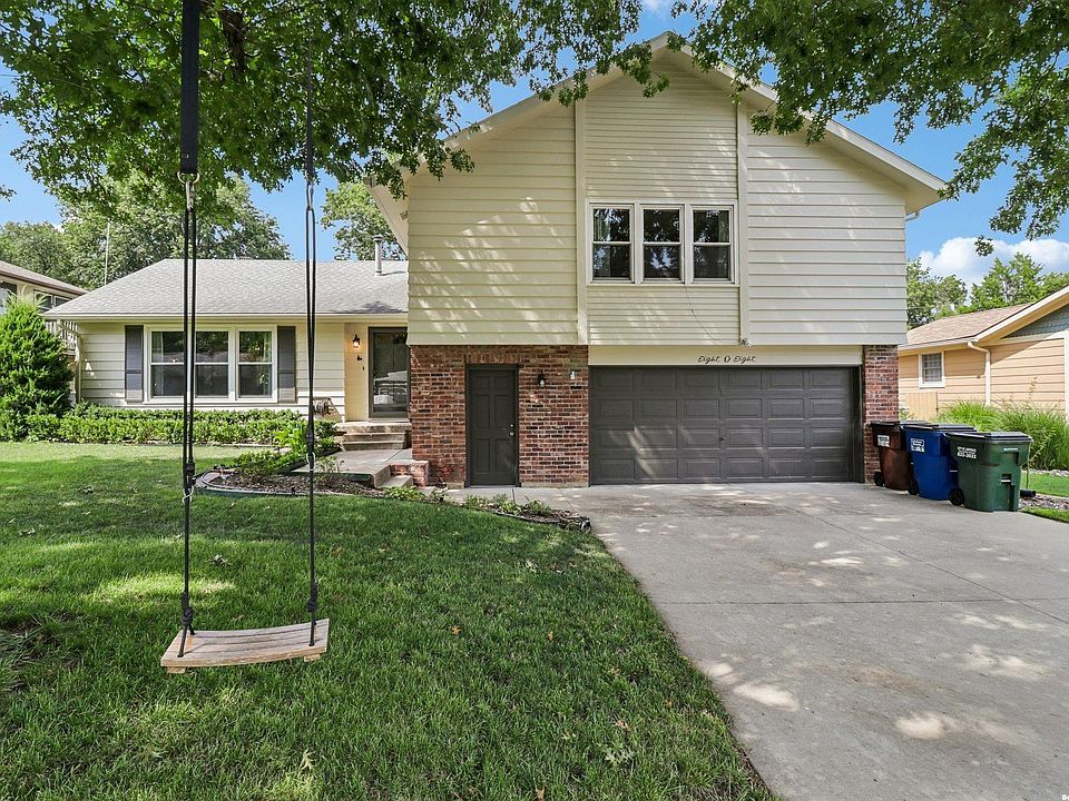 1st image of 808 W 27th Ter