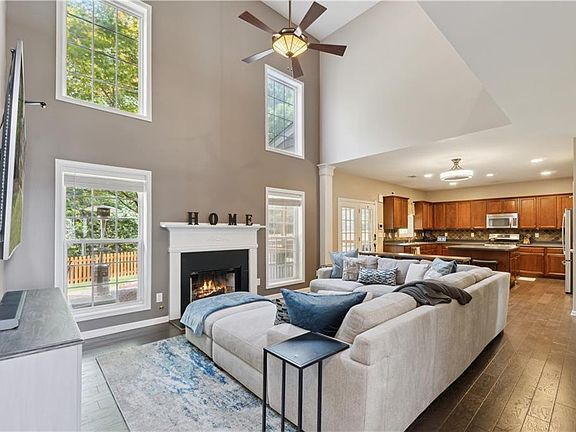 3rd image of 5839 Buckner Creek Dr
