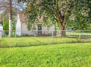 1734 Sandy Hollow Rd, Rockford, IL 61109