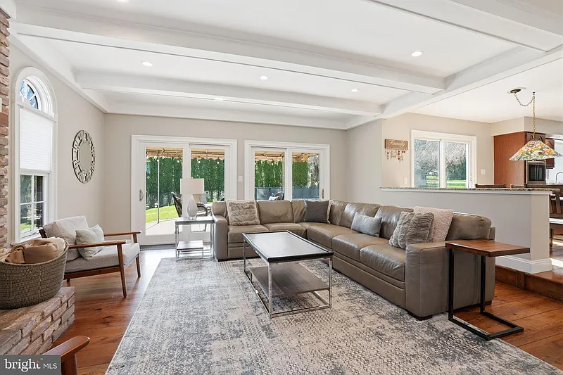 Thumbnail 13