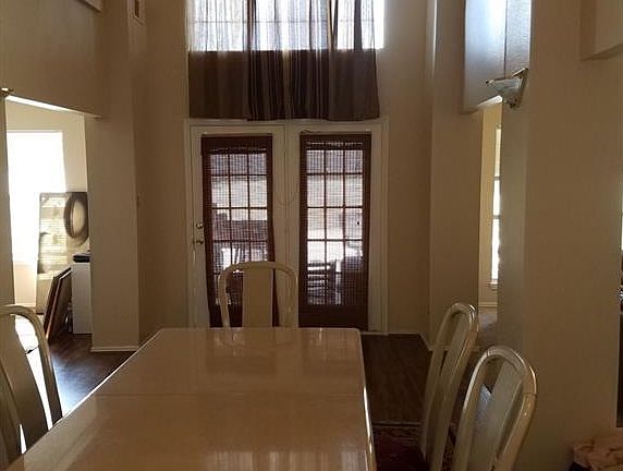 5th image of 807 Burney Ct