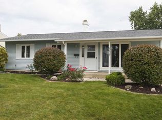 1515 Cypress Ln, Fort Wayne, IN